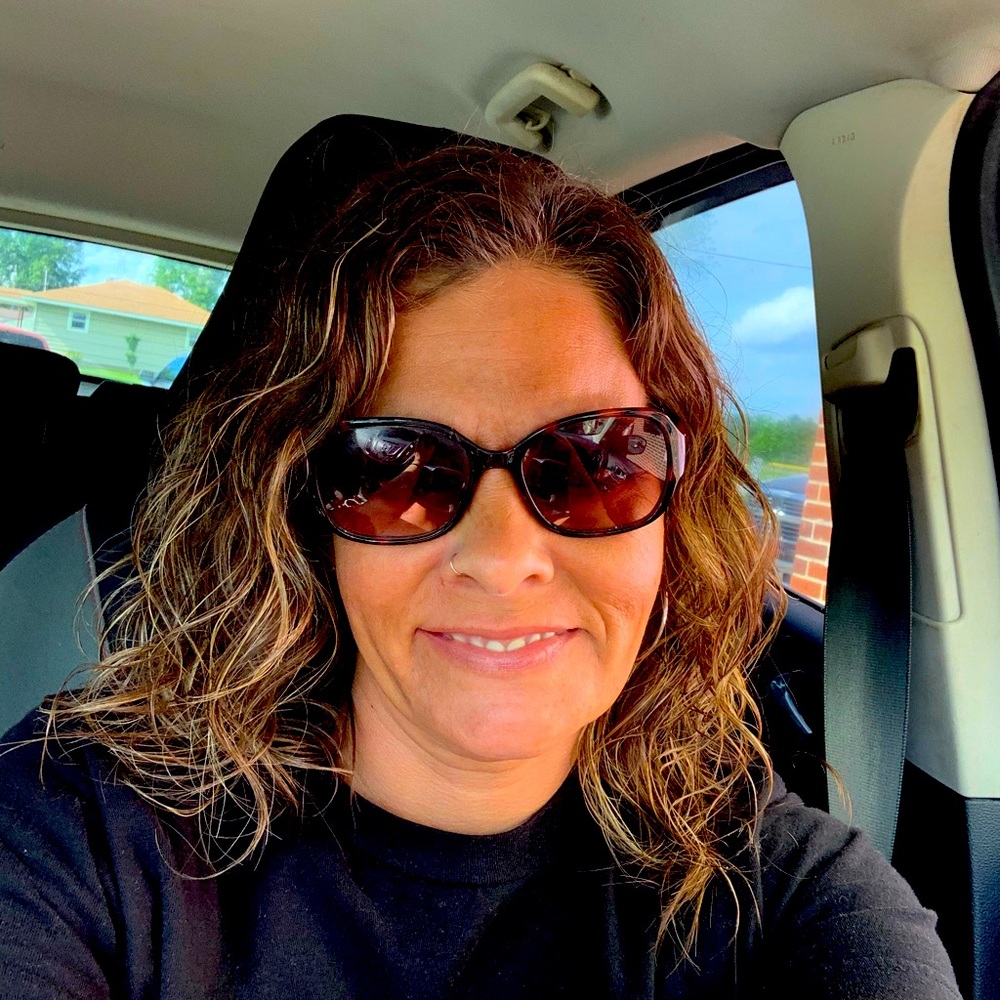 Meet your Posher, Alisa